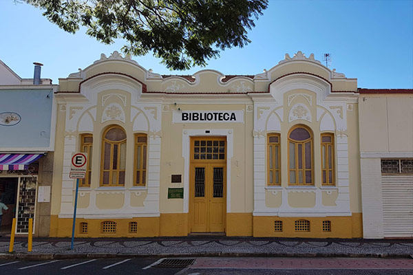 Biblioteca Pública Municipal Carlos Ferreira